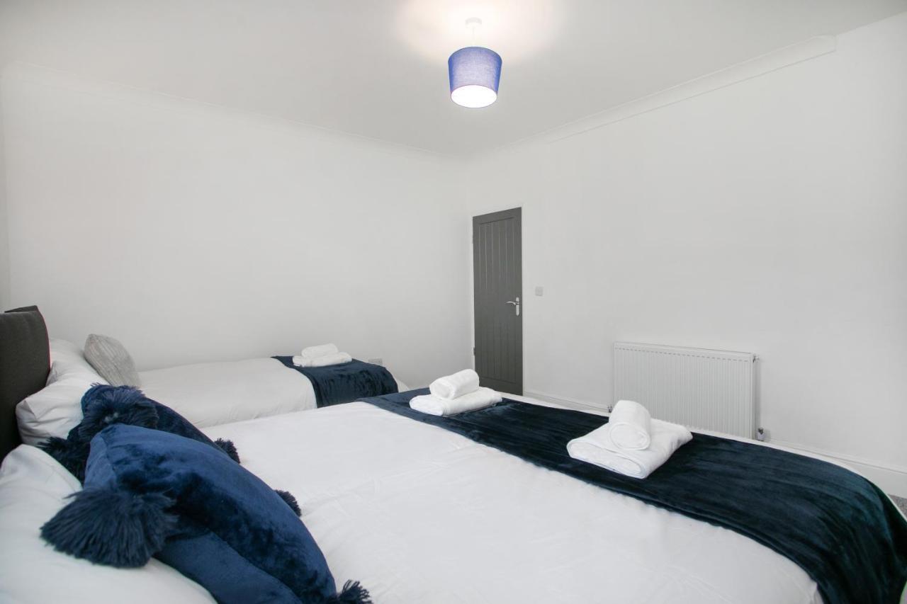 הוילה Cudworth House, Barnsley For Contractors & Families, Free Parking, High Speed Wifi Etc מראה חיצוני תמונה