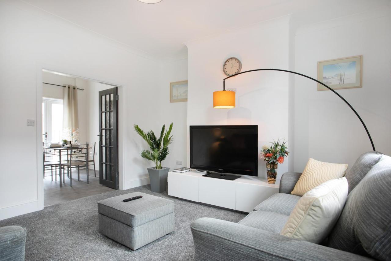 הוילה Cudworth House, Barnsley For Contractors & Families, Free Parking, High Speed Wifi Etc מראה חיצוני תמונה
