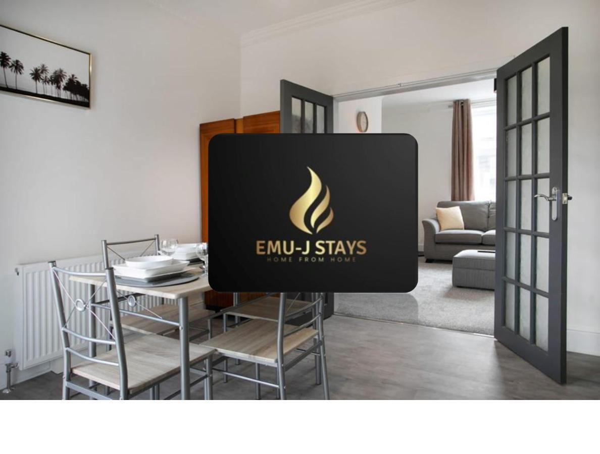 הוילה Cudworth House, Barnsley For Contractors & Families, Free Parking, High Speed Wifi Etc מראה חיצוני תמונה